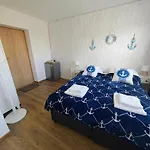 Apartment Gryfhaus - Admiralski, Blisko Plazy, Styl Marynistyczny, 19 M2, 2 - 4 Osoby