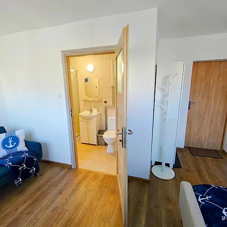 Apartment Gryfhaus - Admiralski, Blisko Plazy, Styl Marynistyczny, 19 M2, 2 - 4 Osoby *
