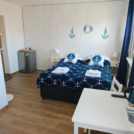 Apartment Gryfhaus - Admiralski, Blisko Plazy, Styl Marynistyczny, 19 M2, 2 - 4 Osoby *